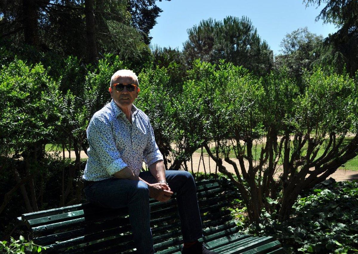 Martín Pérez, en el banco de los jardines del palacio de Pedralbes donde decidió cómo montaría el festival, que cumple siete años. Martín Pérez, en el banco de los jardines del palacio de Pedralbes donde decidió cómo montaría el festival, que cumple siete años.