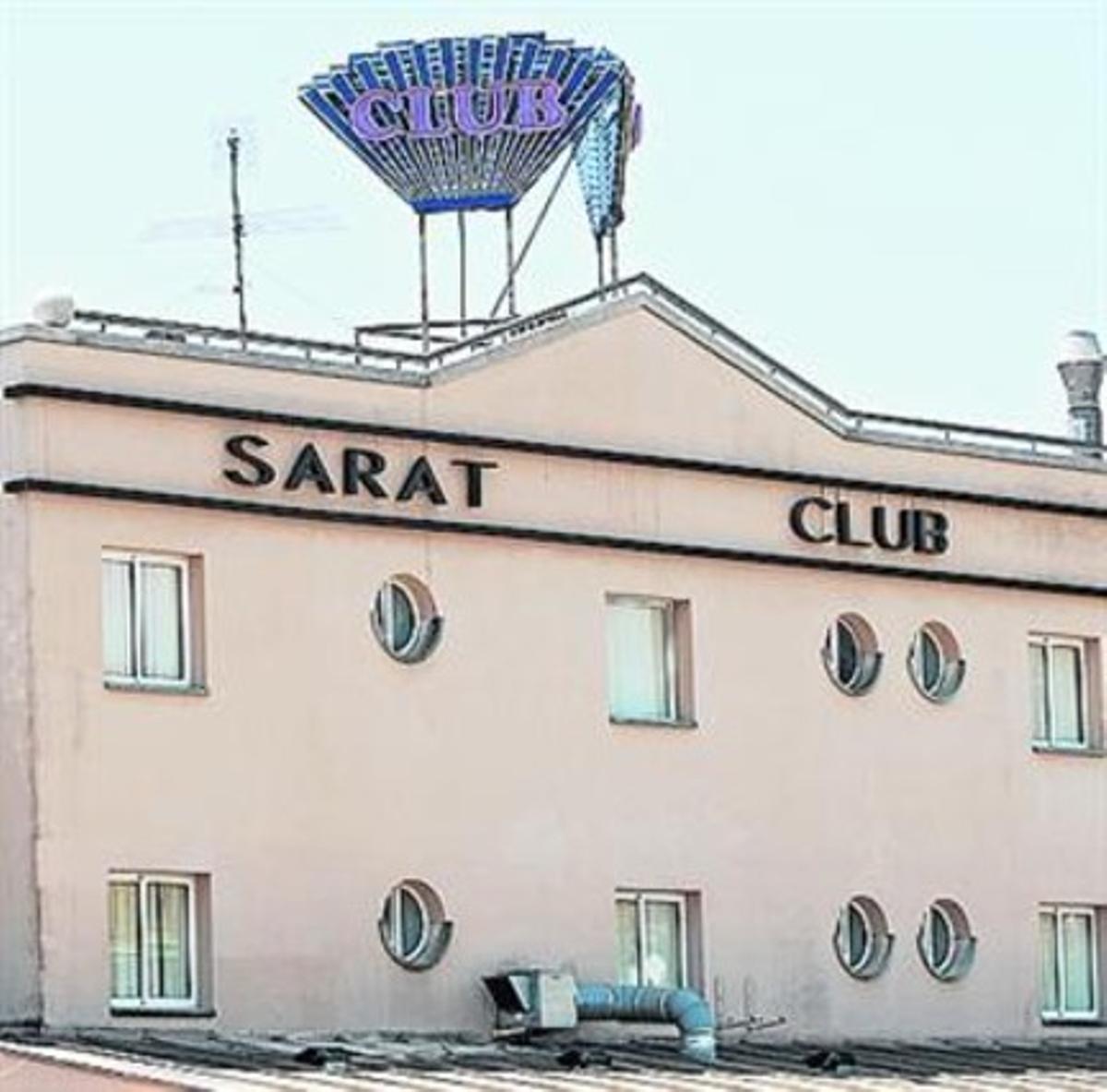 El club Saratoga de Castelldefels, cerrado.