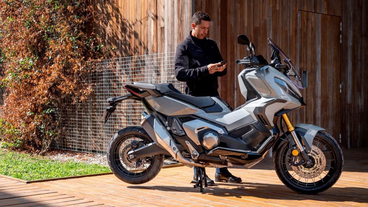 El sistema Honda Smartphone Voice Control y la app Honda RoadSync ya están disponibles en España El sistema Honda Smartphone Voice Control y la app Honda RoadSync ya están disponibles en España
