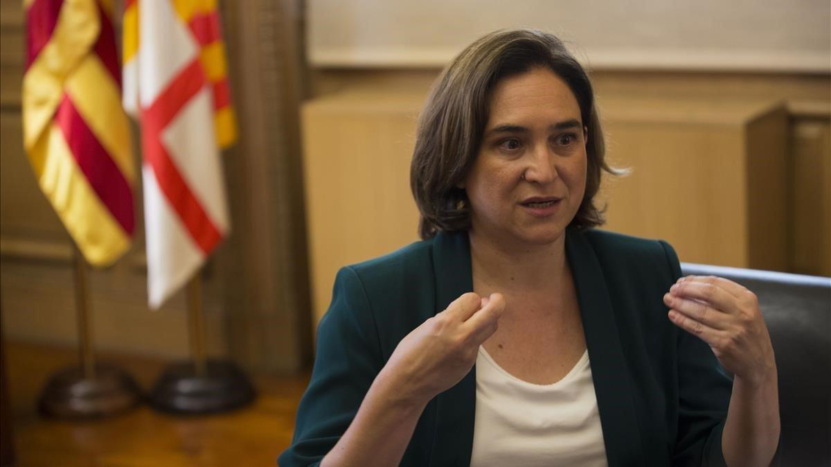 Ada Colau: «Torra també hauria d'haver condemnat els insults masclistes de la plaça» Ada Colau: «Torra també hauria d'haver condemnat els insults masclistes de la plaça»