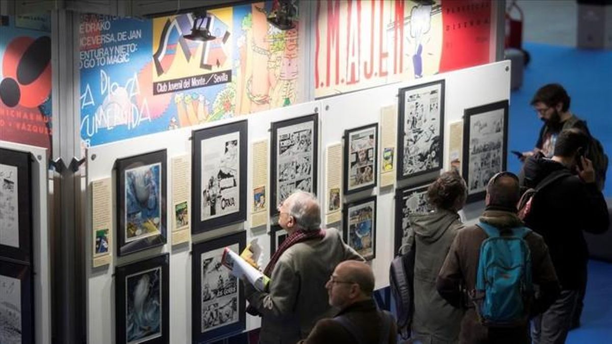 Visitantes, en una de las exposiciones del Salón del Cómic de Barcelona, en 2018. Visitantes, en una de las exposiciones del Salón del Cómic de Barcelona, en 2018.