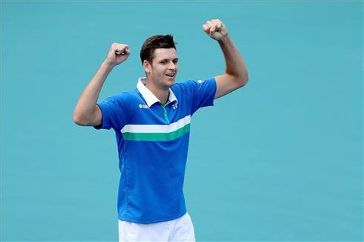 Hurkacz celebra su triunfo en Miami. Hurkacz celebra su triunfo en Miami.