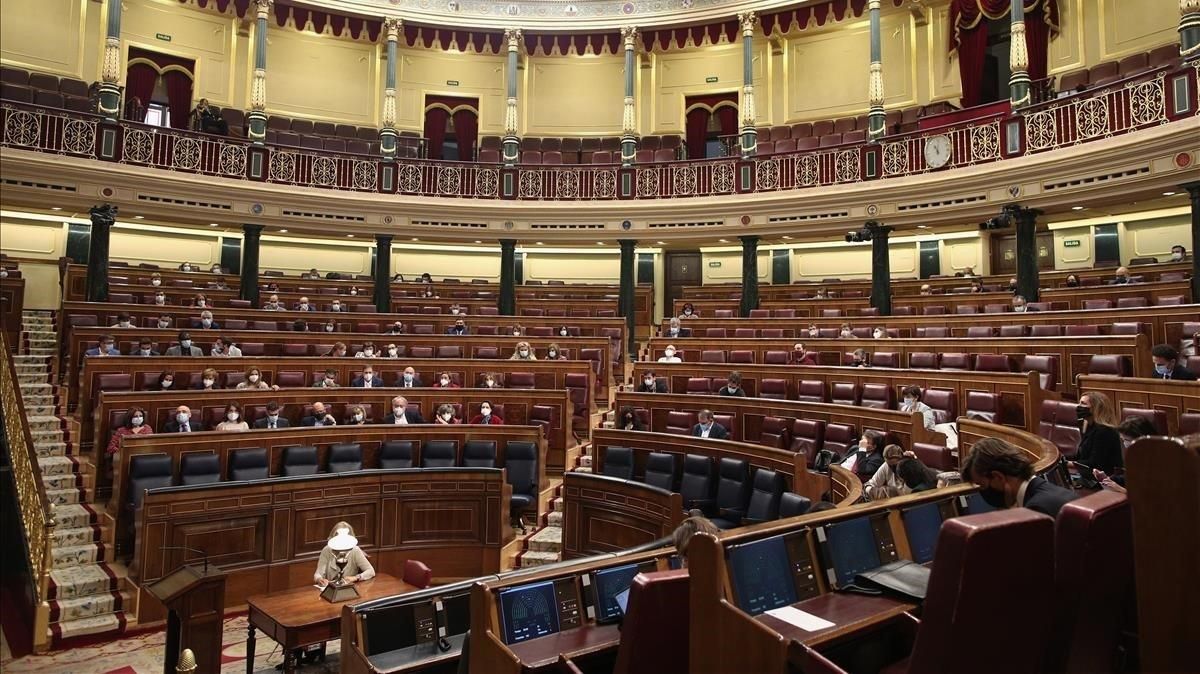 Hemiciclo del Congreso, durante el pleno del 1 de octubre. Hemiciclo del Congreso, durante el pleno del 1 de octubre.