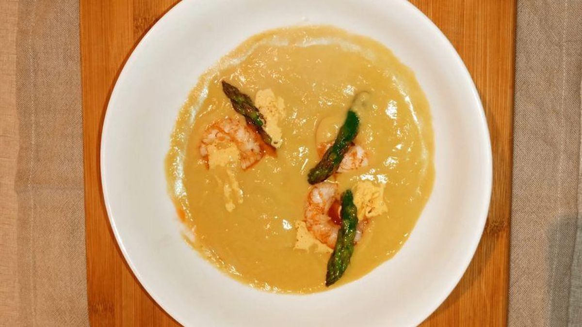 Crema de espárragos verdes con curri Crema de espárragos verdes con curri