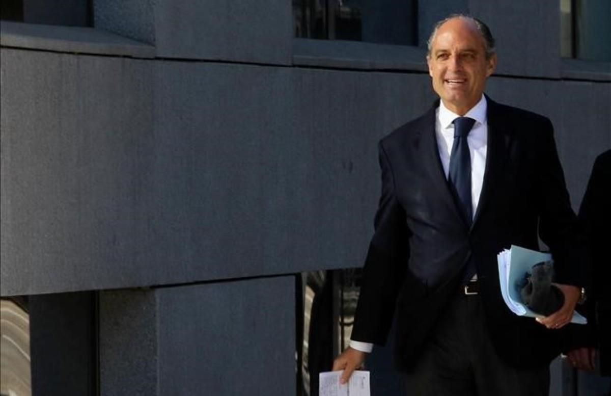 El exvicepresidente valenciano Francisco Camps, el pasado marzo, cuando declaró como testigo en el ’caso Gürtel’. El exvicepresidente valenciano Francisco Camps, el pasado marzo, cuando declaró como testigo en el ’caso Gürtel’.