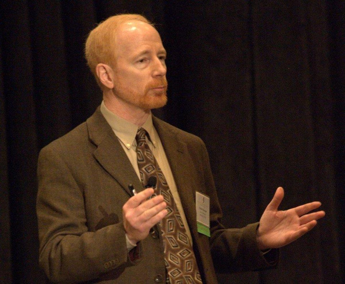 El Dr. Robert A. Neimeyer. El Dr. Robert A. Neimeyer.