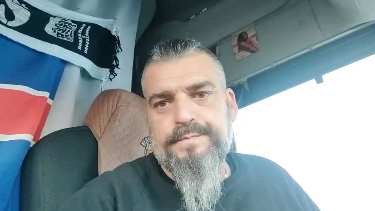 El vídeo viral d’un camioner sobre la vaga