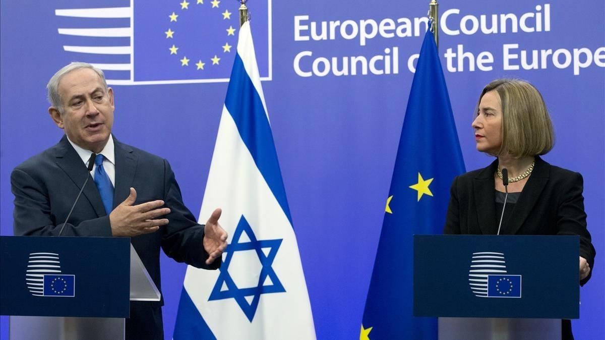 Benjamin Netanyahu junto a Federica Mogherini. Benjamin Netanyahu junto a Federica Mogherini.