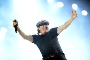 Brian Johnson, en una actuación de AC/DC, en 2015.