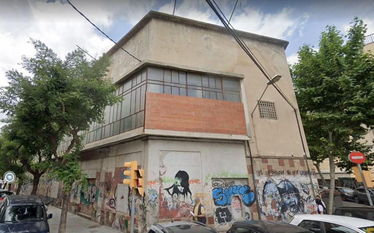 Imagen de archivo de la fachada del edificio l’Òpera de L’Hospitalet de Llobregat. Imagen de archivo de la fachada del edificio l’Òpera de L’Hospitalet de Llobregat.