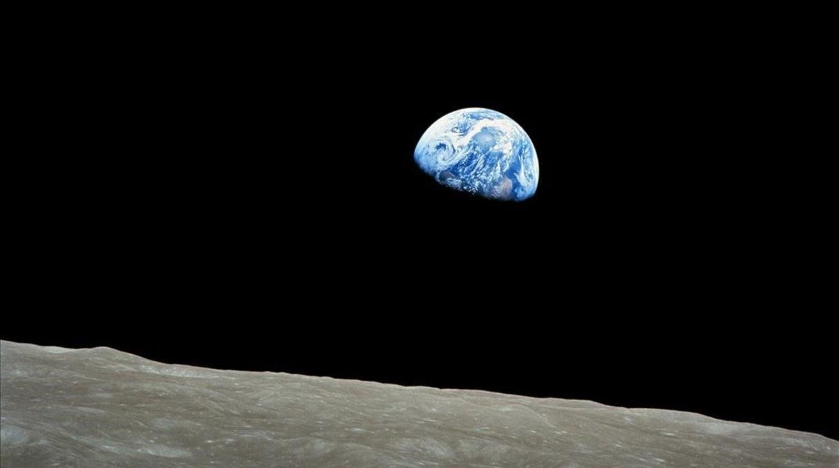 La Tierra vista desde el espacio. La Tierra vista desde el espacio.