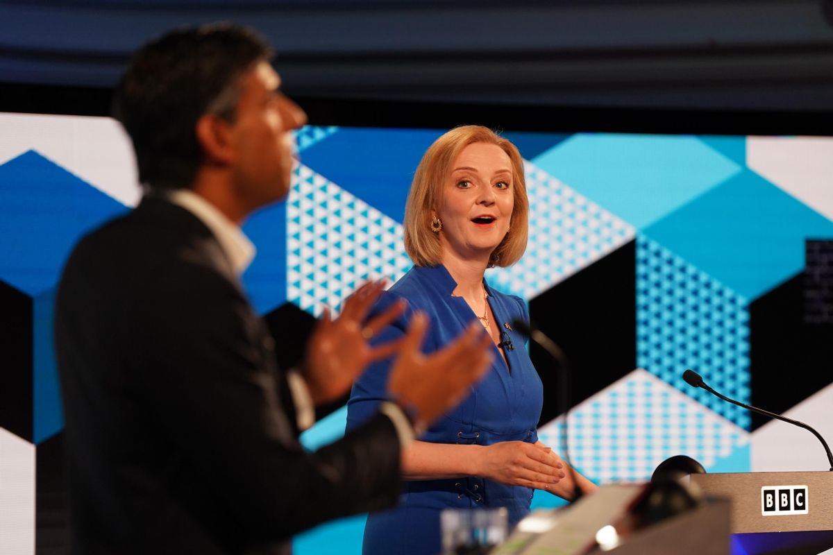 Primer debate televisado entre el extitular de Finanzas, Rishi Sunar, y la ministra de Exteriores, Liz Truss, candidatos a suceder a Boris Johnson, el pasado mes de julio Primer debate televisado entre el extitular de Finanzas, Rishi Sunar, y la ministra de Exteriores, Liz Truss, candidatos a suceder a Boris Johnson, el pasado mes de julio