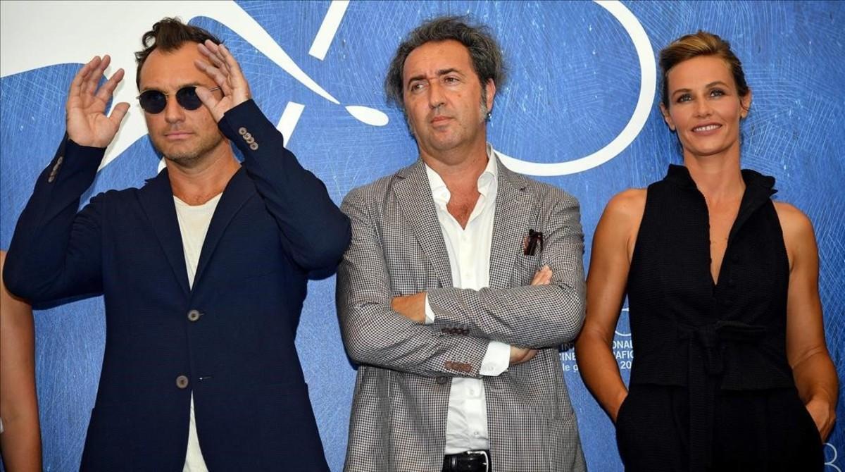 Jude Law, Paolo Sorrentino y Cecile de France, en la presentación de ’The young Pope’ en Venecia