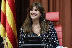 Laura Borràs accepta el vot de Lluís Puig amb un pacte que eximeix els funcionaris