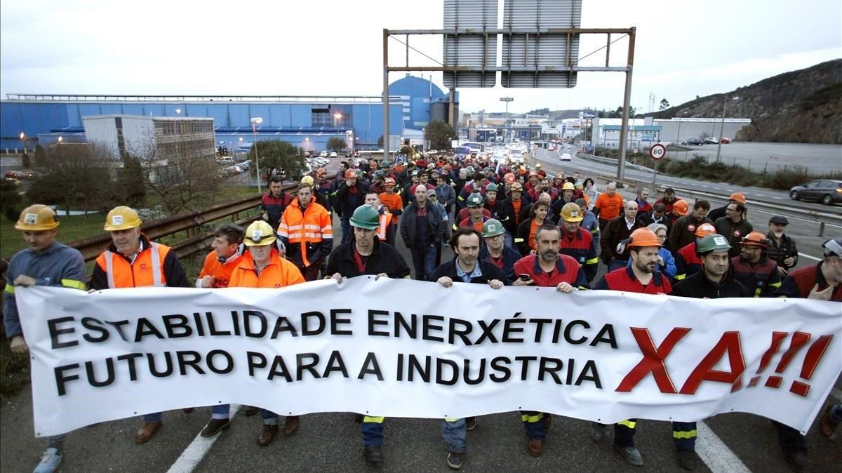 Admesa la querella contra Alcoa per la venda de plantes a Avilès i la Corunya Admesa la querella contra Alcoa per la venda de plantes a Avilès i la Corunya