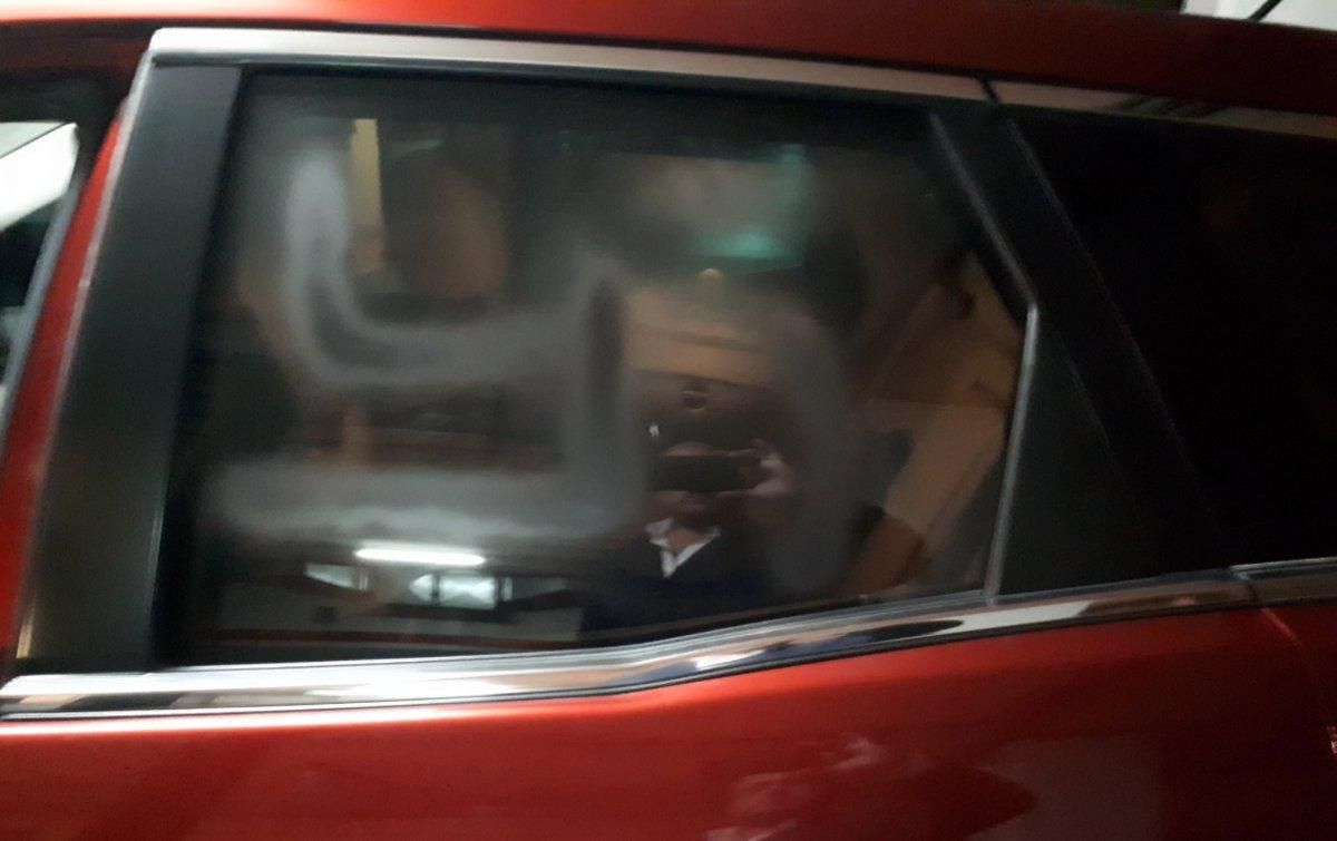 Una esvástica pintada en el coche del líder del PPC, Alejandro Fernández Una esvástica pintada en el coche del líder del PPC, Alejandro Fernández