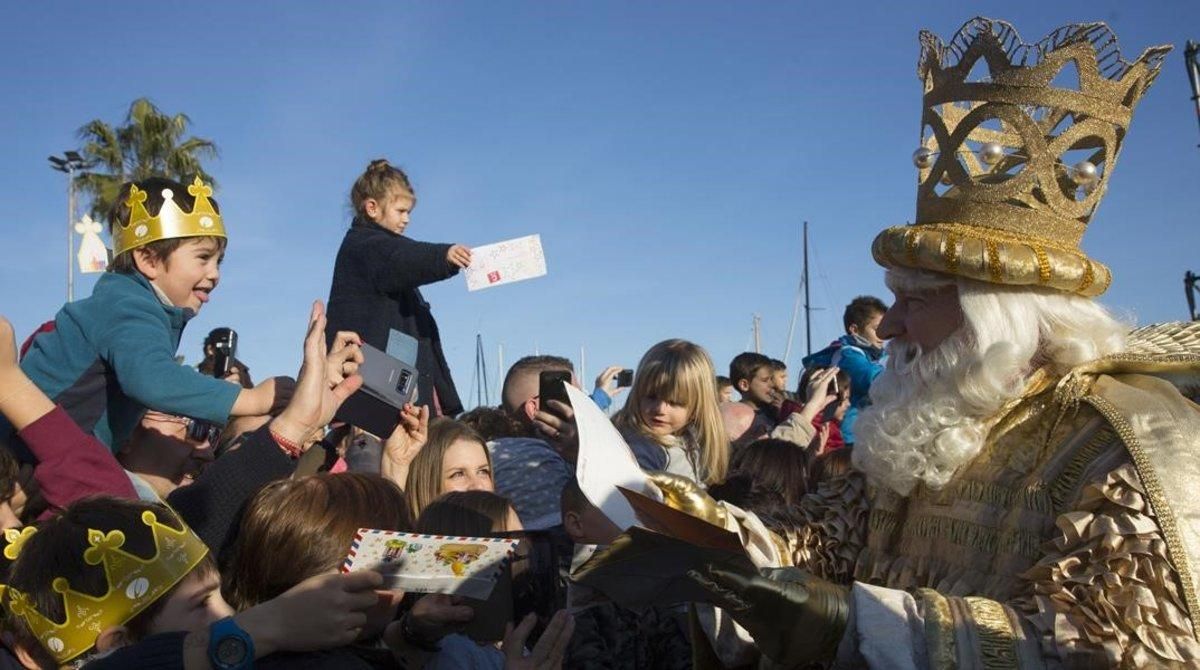 Los Reyes, el dinero y las guerras de poder Los Reyes, el dinero y las guerras de poder