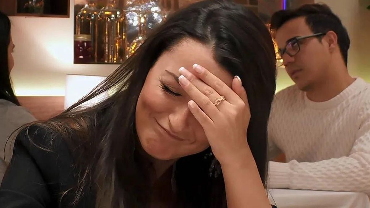 La tensa i surrealista cita de Jorge i Silvia a ‘First Dates’: «De tot el que parlo treu una cançó...» La tensa i surrealista cita de Jorge i Silvia a ‘First Dates’: «De tot el que parlo treu una cançó...»