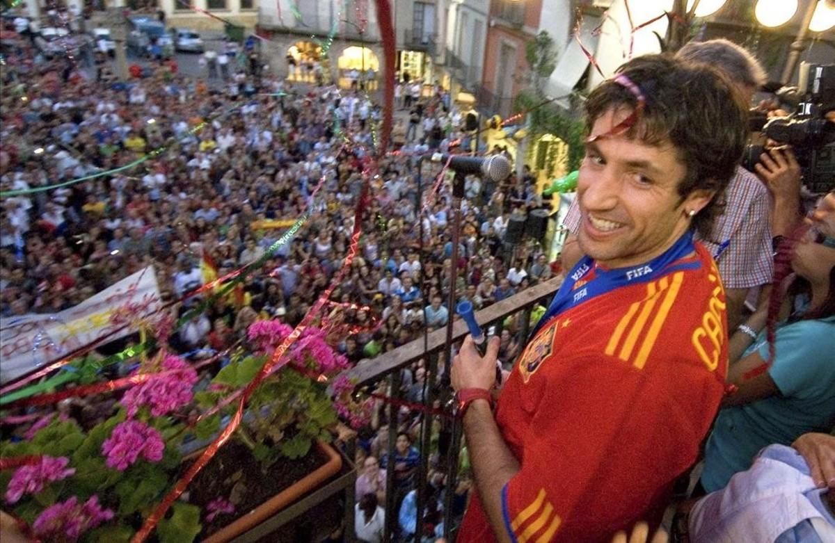 Capdevila es homenajeado en Tàrrega tras ganar el Mundial con España en el 2010. Capdevila es homenajeado en Tàrrega tras ganar el Mundial con España en el 2010.
