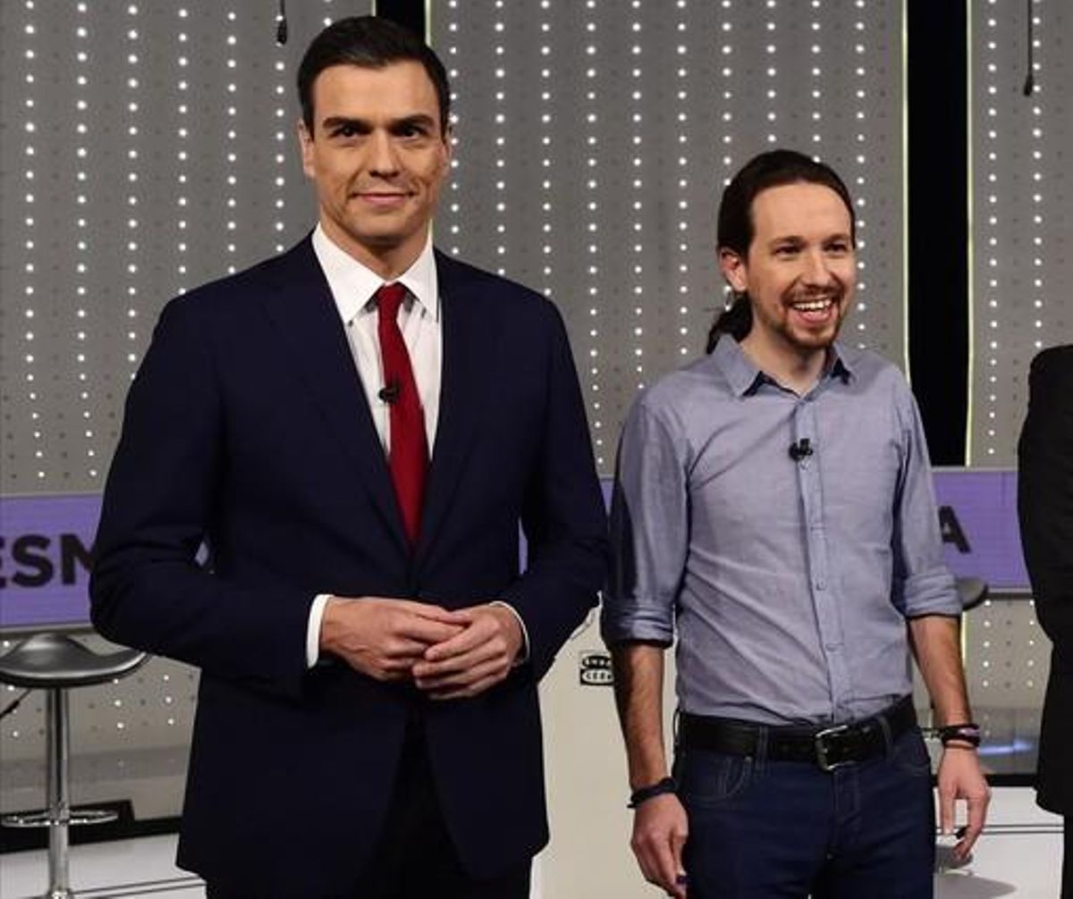 El secretario general del PSOE, Pedro Sánchez, junto al líder de Podemos, Pablo Iglesias, en campaña electoral. El secretario general del PSOE, Pedro Sánchez, junto al líder de Podemos, Pablo Iglesias, en campaña electoral.