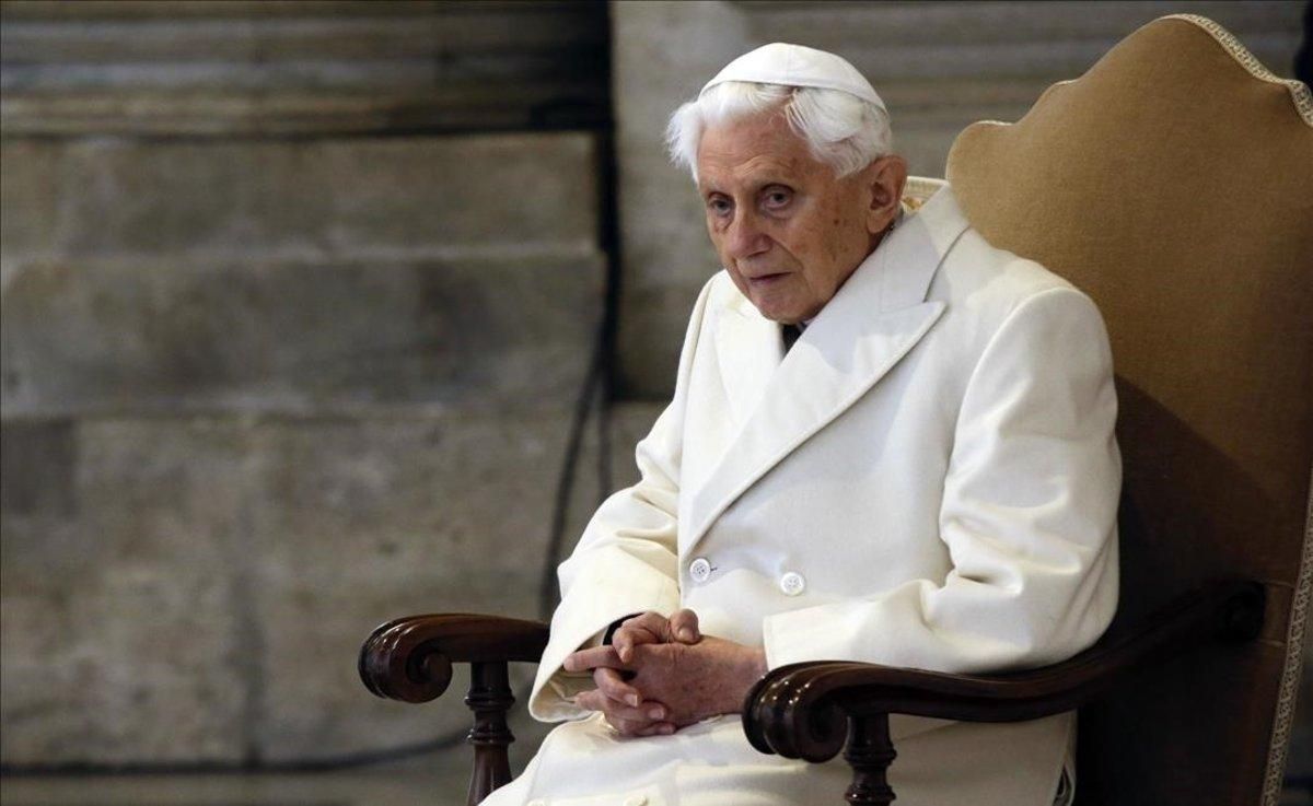 El papa Benedicto XVI, durante una misa, en diciembre del 2015. El papa Benedicto XVI, durante una misa, en diciembre del 2015.
