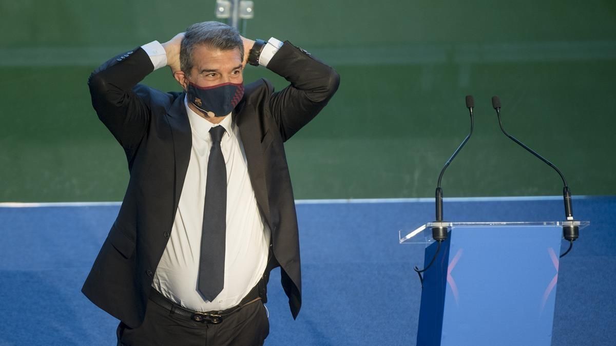 Joan Laporta antes de empezar su parlamento ya como presidente del Barca en el Camp Nou Joan Laporta antes de empezar su parlamento ya como presidente del Barca en el Camp Nou