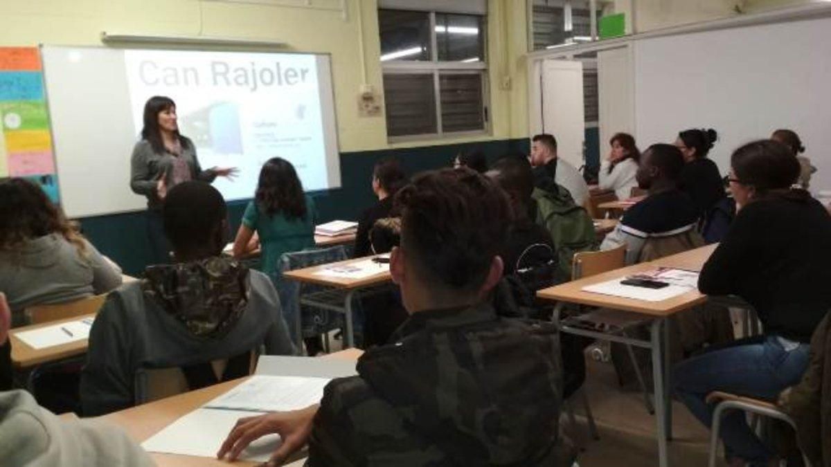 Matrícula oberta per als cursos de català per a adults a Parets del Vallès Matrícula oberta per als cursos de català per a adults a Parets del Vallès