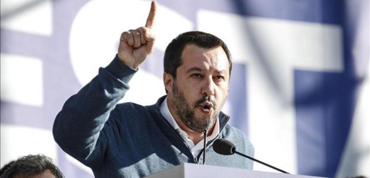 Matteo Salvini, ministro del Interior, habla durante un acto político en la piazza del Popolo, en Roma, el pasado 8 de diciembre.  