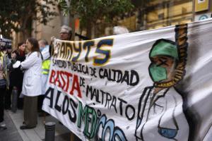 Los médicos de atención primaria van a la huelga indefinida en Andalucía