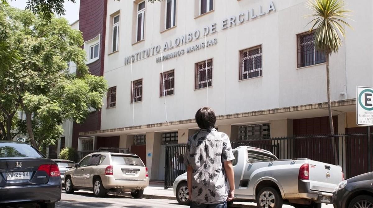 El colegio marista Alonso Ercilla, en Santiago de Chile, en el que numerosos exalumnos han denunciado que sufrieron abusos sexuales. El colegio marista Alonso Ercilla, en Santiago de Chile, en el que numerosos exalumnos han denunciado que sufrieron abusos sexuales.