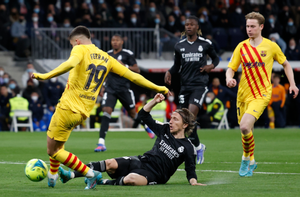 L’harakiri tàctic d’Ancelotti trasbalsa el Reial Madrid
