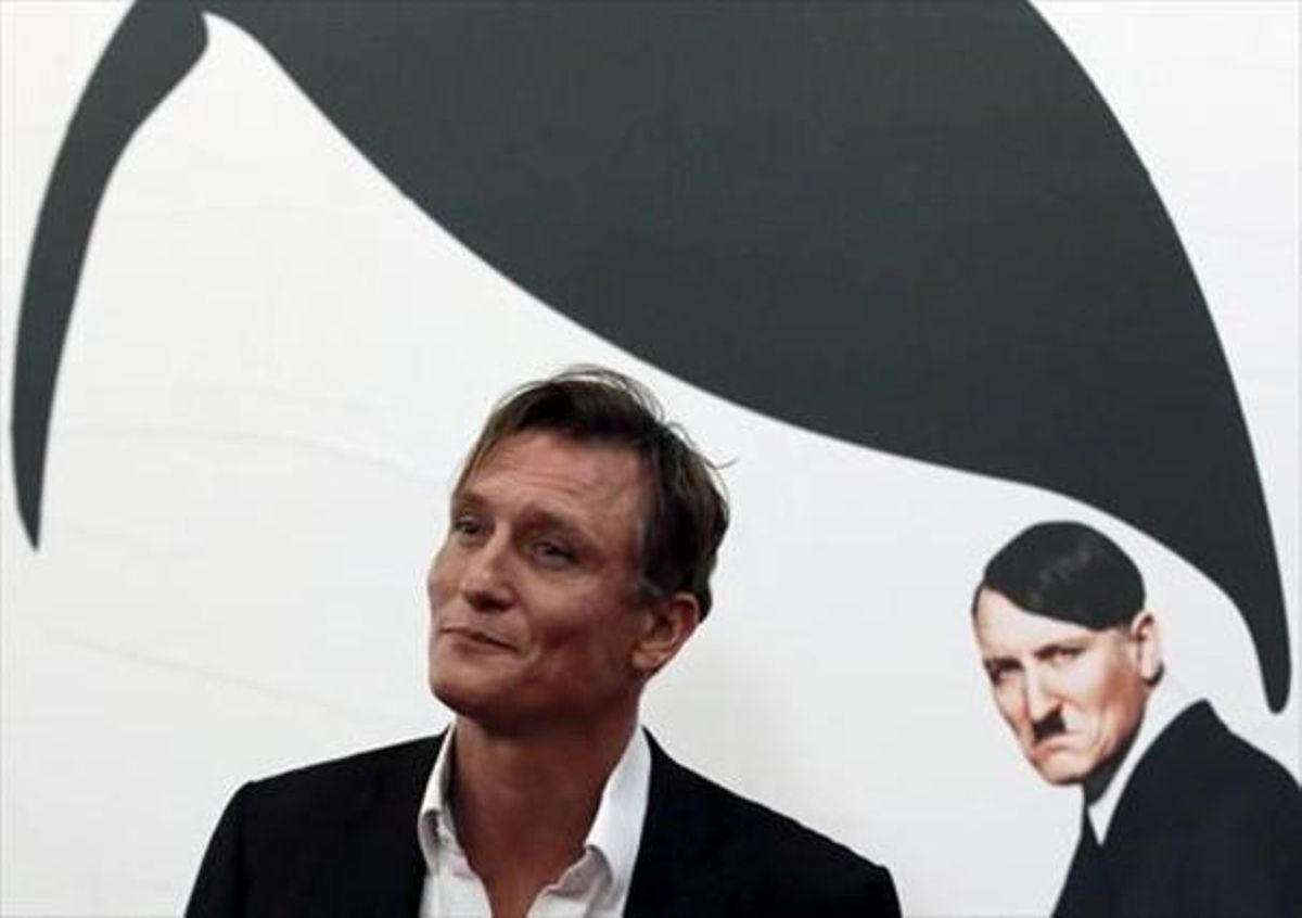 El actor Oliver Masucci, que da vida a Hitler, en el estreno de la película en Berlín. El actor Oliver Masucci, que da vida a Hitler, en el estreno de la película en Berlín.
