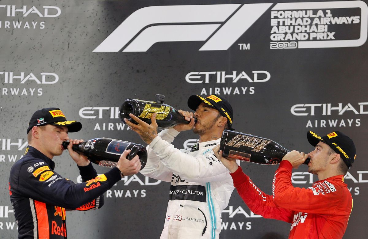 Hamilton ganará 45,4 millones de euros en su último año en Mercedes Hamilton ganará 45,4 millones de euros en su último año en Mercedes