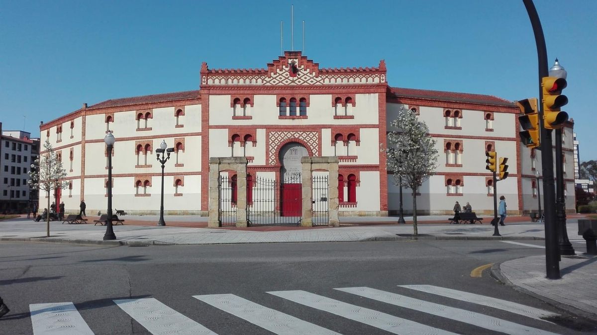 Gijón anuncia que no hi haurà més corrides de toros després de la polèmica de Feminista i Nigeriano Gijón anuncia que no hi haurà més corrides de toros després de la polèmica de Feminista i Nigeriano