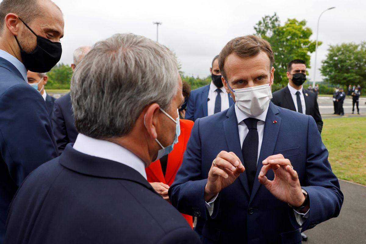 Macron i Le Pen conserven la seva posició de cara a les presidencials malgrat la patacada a les regionals Macron i Le Pen conserven la seva posició de cara a les presidencials malgrat la patacada a les regionals