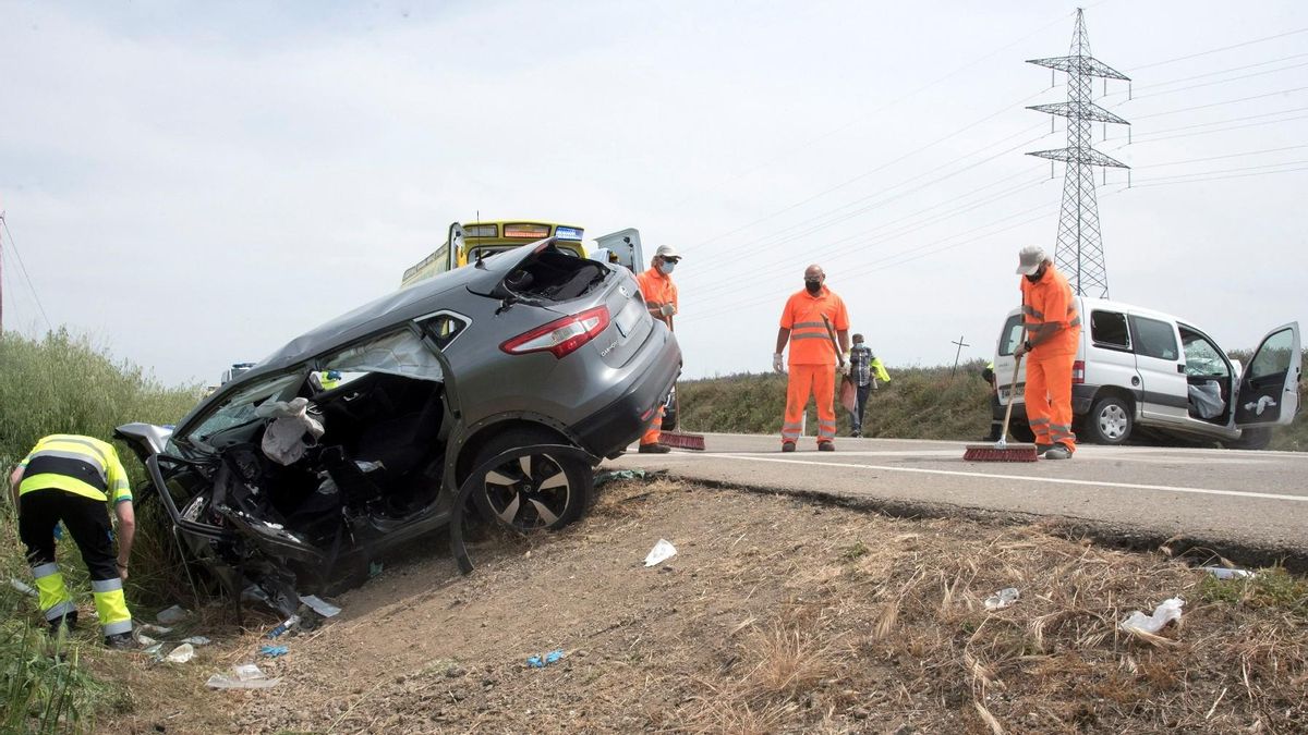 Accidente de tráfico en la A-132 entre Huesca y Ayerbe, cerca de Esquedas, este lunes, en el que ha habido un fallecido y dos heridos. Accidente de tráfico en la A-132 entre Huesca y Ayerbe, cerca de Esquedas, este lunes, en el que ha habido un fallecido y dos heridos.