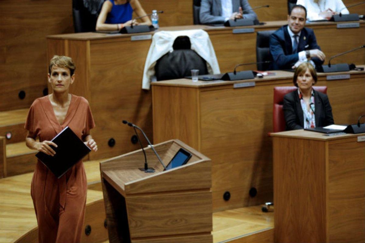 María Chivite, durante su pleno de investidura en el parlamento navarro. María Chivite, durante su pleno de investidura en el parlamento navarro.