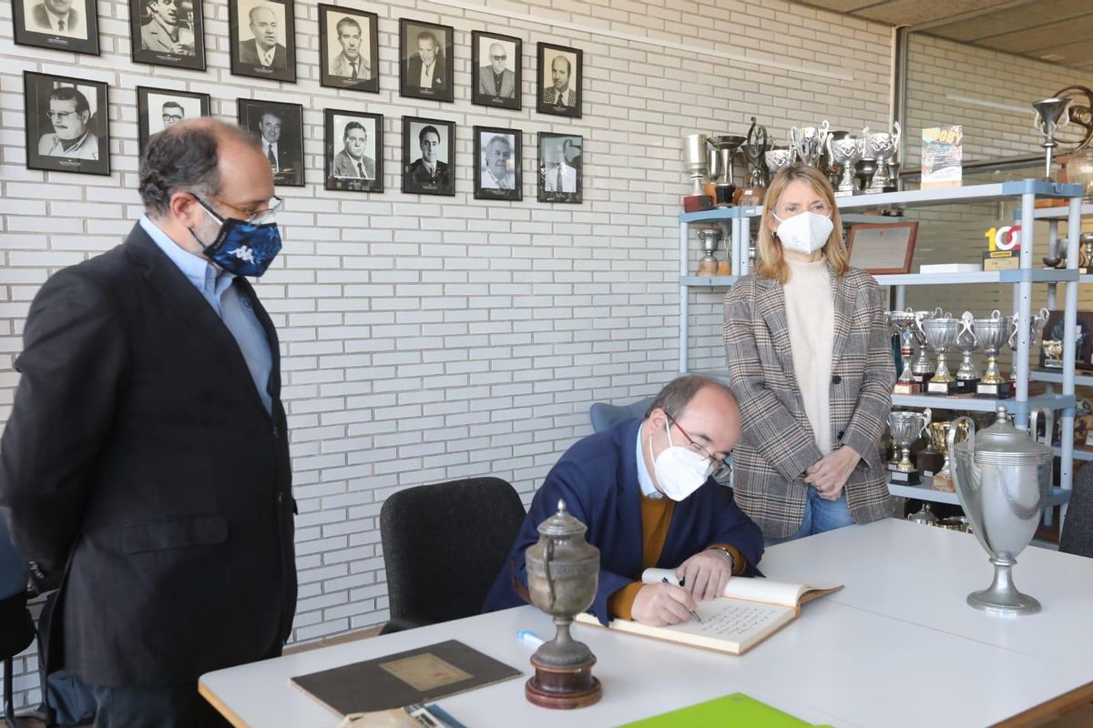 Visita institucional de Miquel Iceta al club de Sant Boi Visita institucional de Miquel Iceta al club de Sant Boi