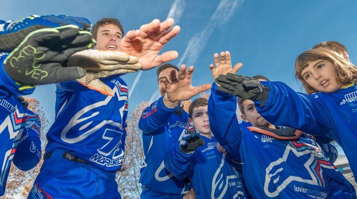 Àlex Márquez (Honda, MotoGP), hoy, en su campus con niños en el circuito de Rufea (Lleida). Àlex Márquez (Honda, MotoGP), hoy, en su campus con niños en el circuito de Rufea (Lleida).