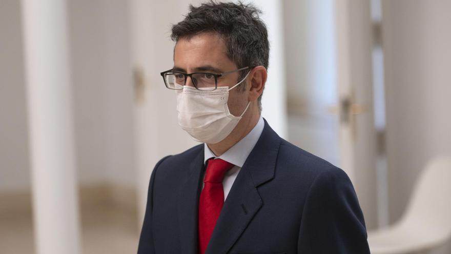 El Govern implica l'oposició en l'evacuació d'afganesos - Vimarsana News