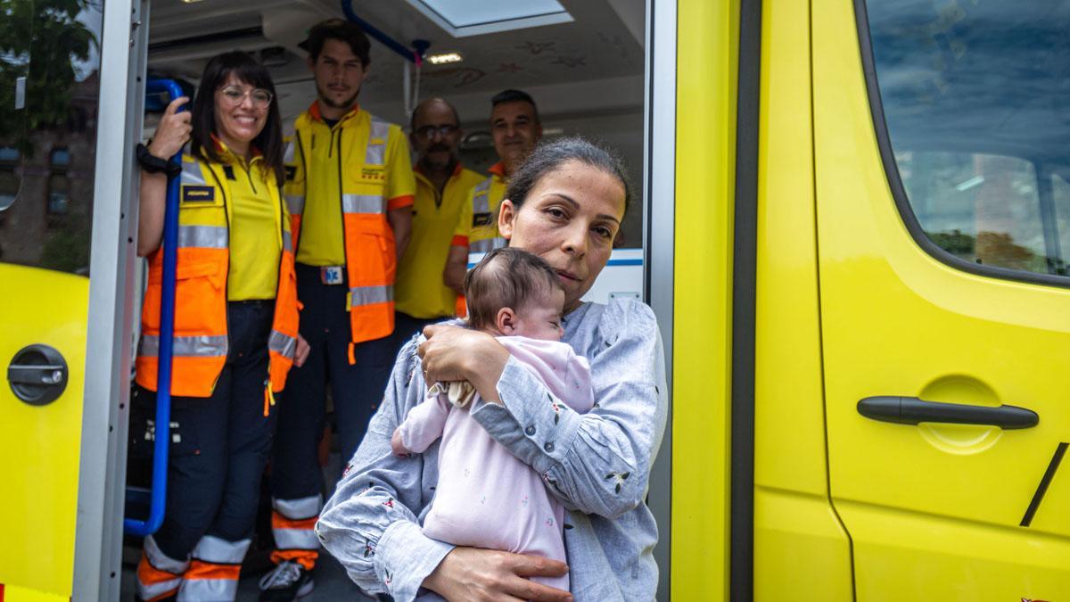 Al rescate de la recién nacida Aisha: 12 sanitarios llevan una terapia ECMO pediátrica de Barcelona a Tarragona