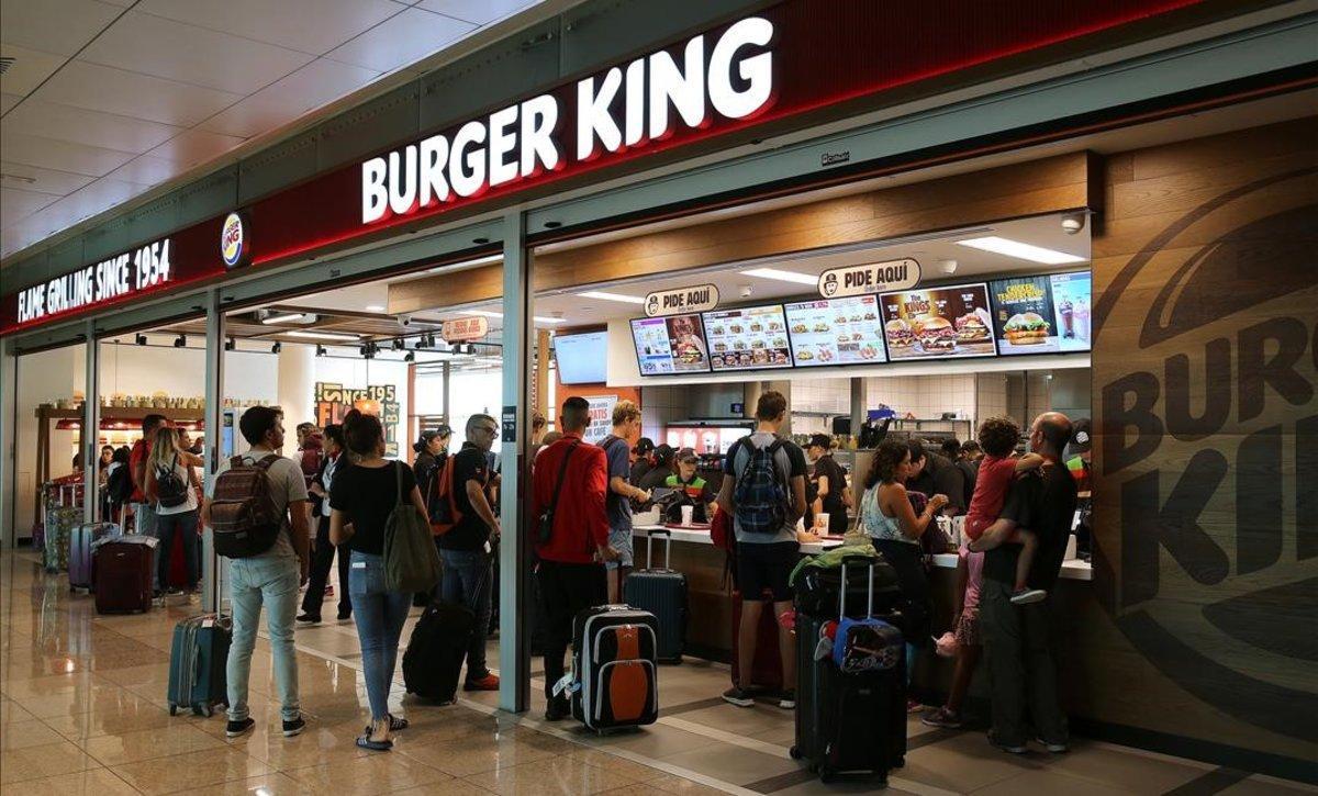 Un establecimiento de Burger King del aeropuerto de El Prat.