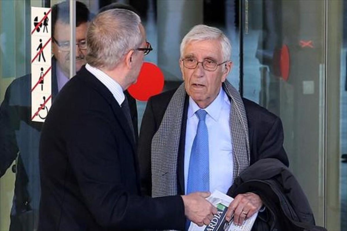 Daniel Osácar, extressorer de CDC, surt de la Ciutat de la Justícia, al 2017. Daniel Osácar, extressorer de CDC, surt de la Ciutat de la Justícia, al 2017.