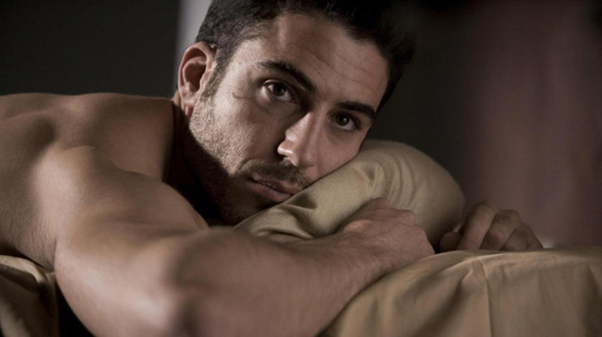 Miguel Ángel Silvestre, interpreta a un actor gay en la serie de los hermanos Wachowski.