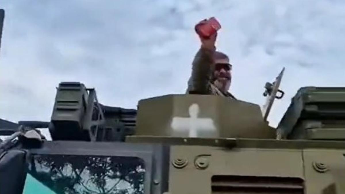 Així és el ‘Bushmaster’ australià que ajuda les tropes d’Ucraïna