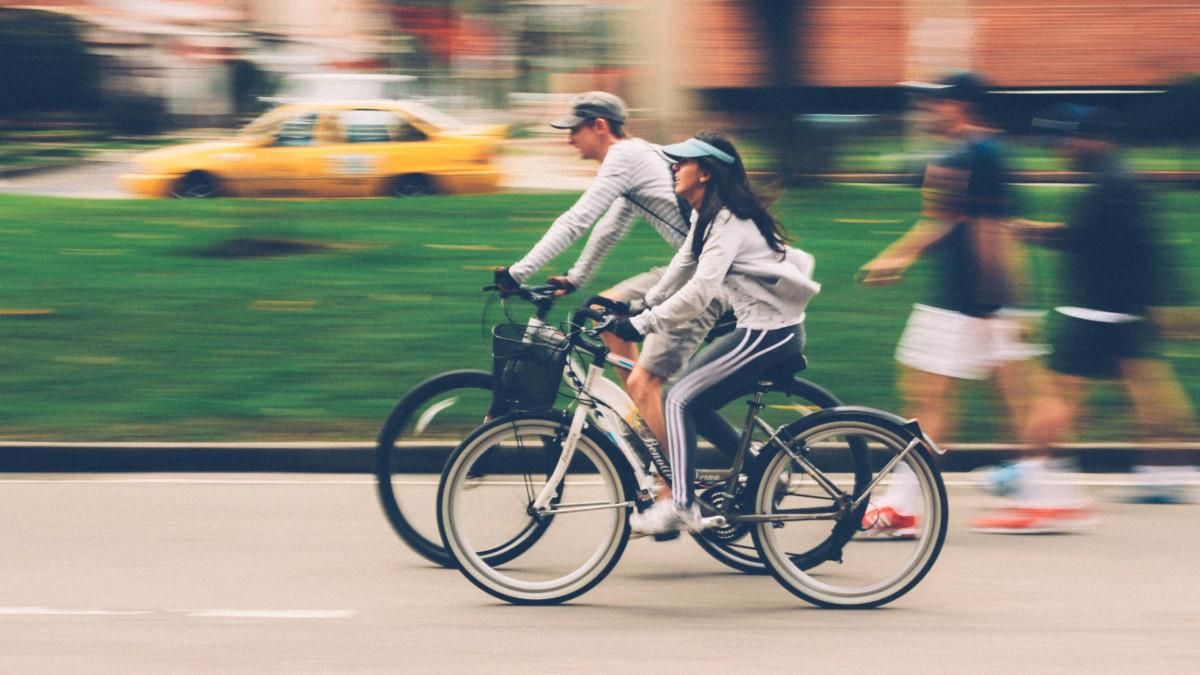 La DGT aclara las 20 normas que todo ciclista debe cumplir y las multas por infringirlas La DGT aclara las 20 normas que todo ciclista debe cumplir y las multas por infringirlas