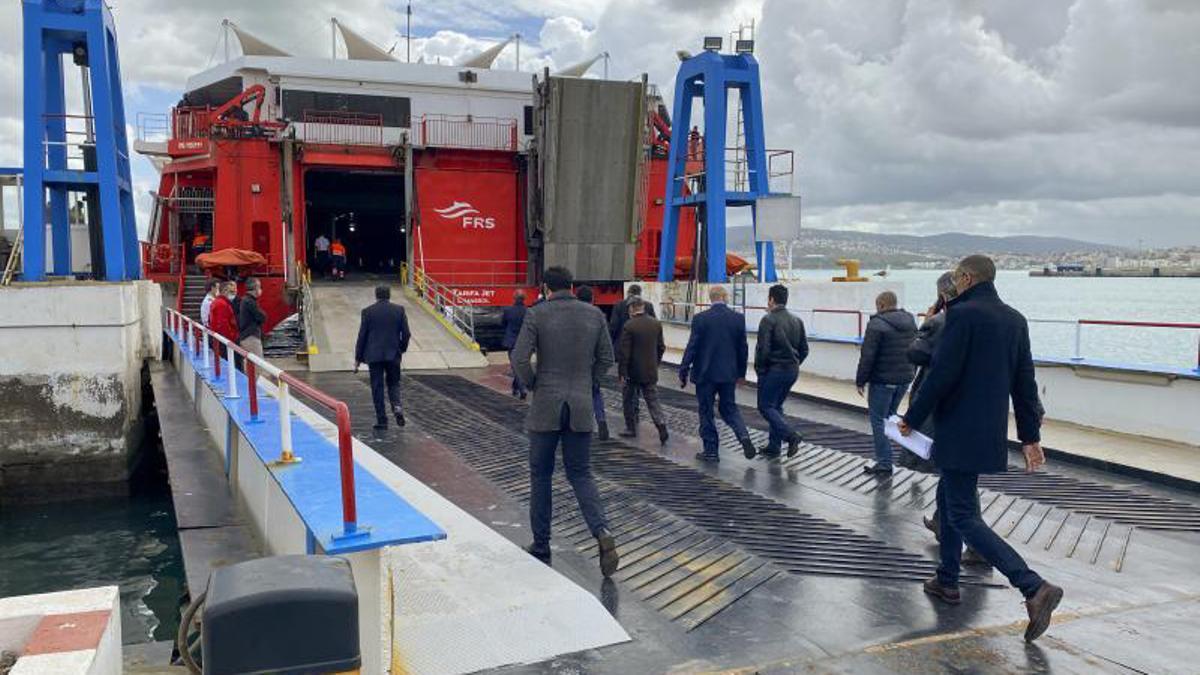 alivio Arquitectura Adecuado Reabren los enlaces marítimos entre España y Marruecos