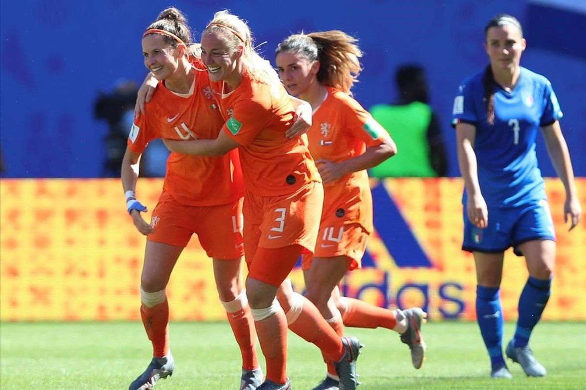 L'explosió del futbol europeu acorrala els Estats Units L'explosió del futbol europeu acorrala els Estats Units