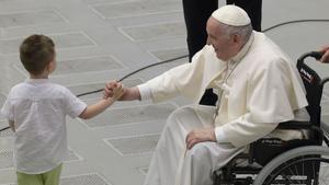 El Papa Francisco, en silla de ruedas.