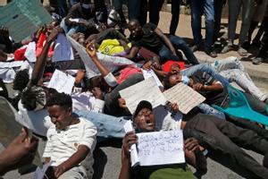 El Marroc trasllada forçosament centenars dels migrants de Melilla a l’interior del país